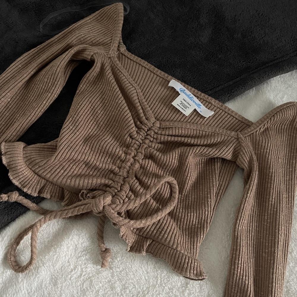 cropped off the shoulder long sleeve